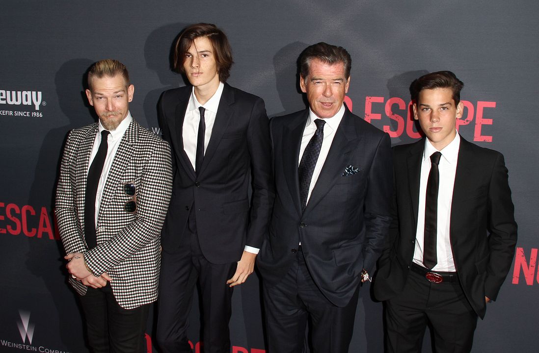 Sin escape : Cobertura de revista Pierce Brosnan