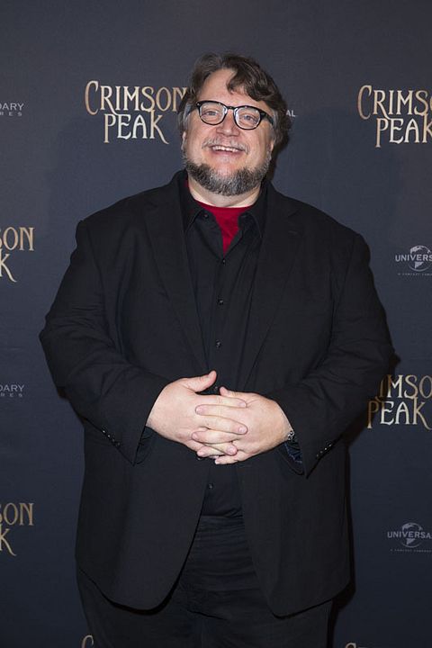 La cumbre escarlata : Cobertura de revista Guillermo del Toro