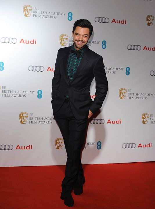 Cobertura de revista Dominic Cooper