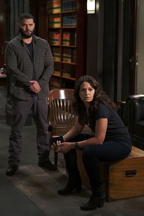 Scandal : Foto Katie Lowes, Guillermo Díaz