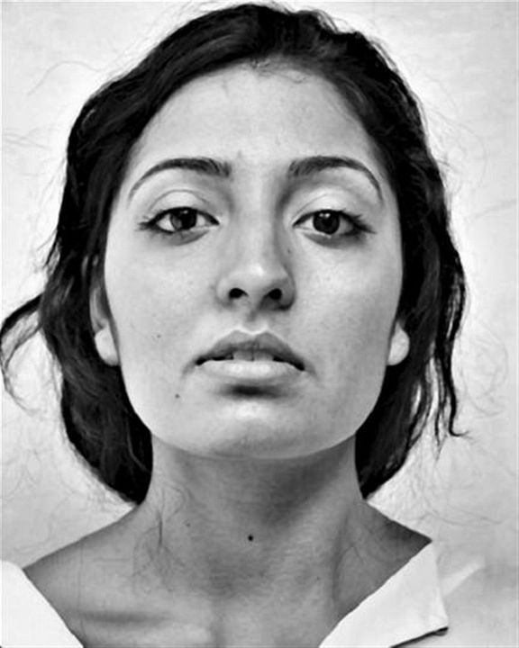 Póster Ellora Torchia