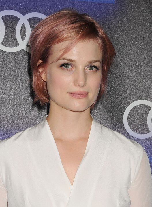 Cobertura de revista Alison Sudol