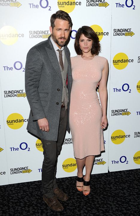 Las voces : Cobertura de revista Gemma Arterton, Ryan Reynolds