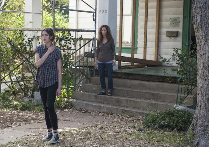 The Leftovers : Foto Margaret Qualley, Amy Brenneman