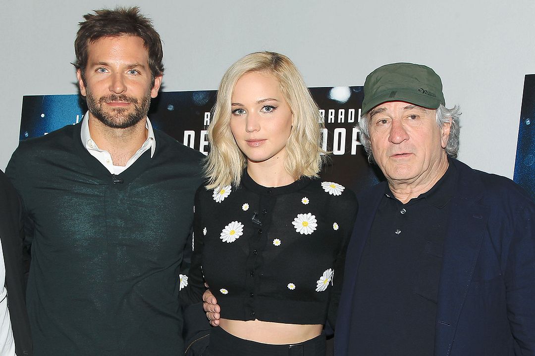 Joy: El nombre del éxito : Cobertura de revista Jennifer Lawrence, Bradley Cooper