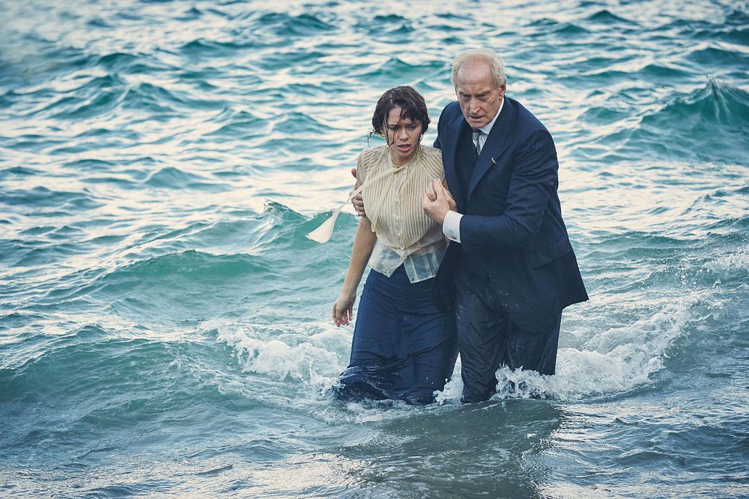 Foto Maeve Dermody, Charles Dance