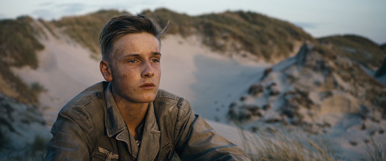 Land of Mine (Bajo la arena) : Foto Louis Hofmann