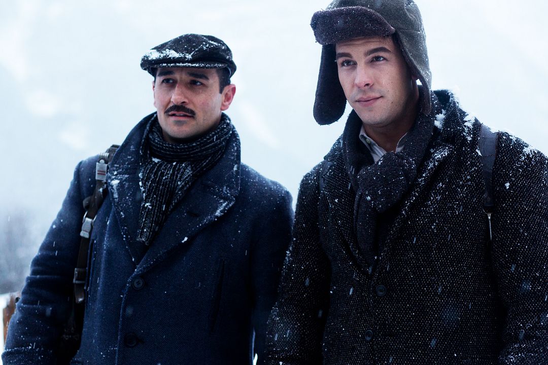 Palmeras en la nieve : Foto Alain Hernández, Mario Casas