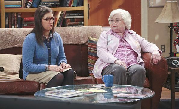 The Big Bang Theory : Foto June Squibb, Mayim Bialik