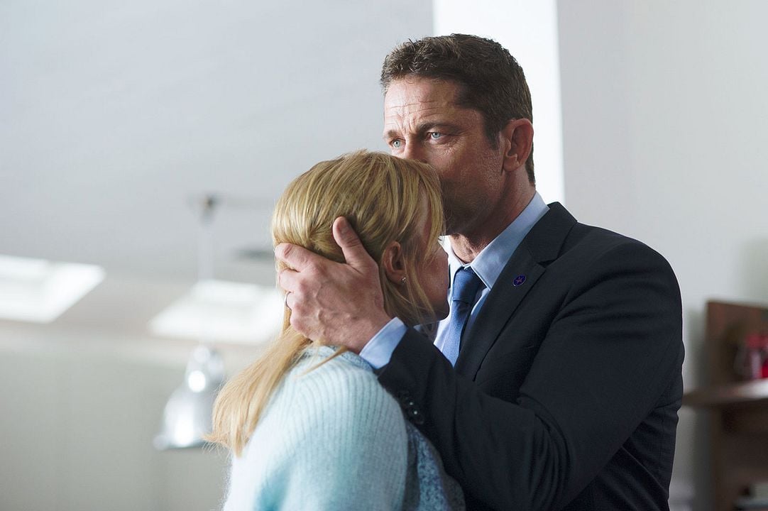 Londres bajo fuego : Foto Gerard Butler, Radha Mitchell