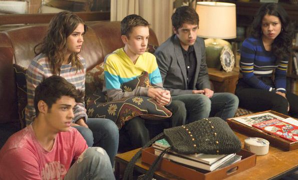 Foto Maia Mitchell, Noah Centineo