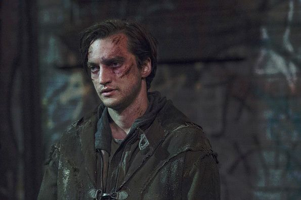 Los 100 : Foto Richard Harmon