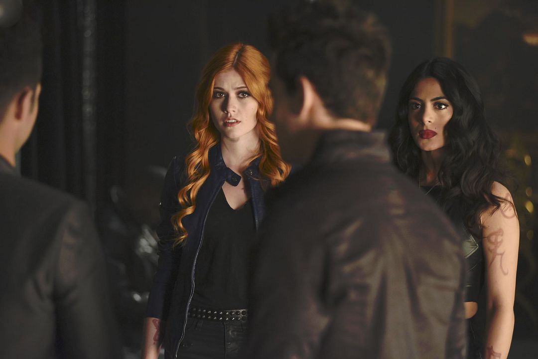 Shadowhunters : Foto Katherine McNamara, Emeraude Toubia