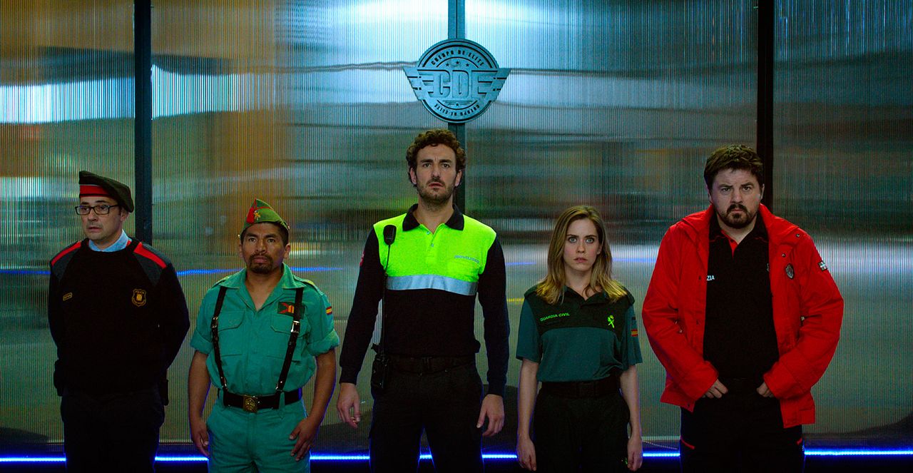 Cuerpo de élite : Foto María León, Miki Esparbé