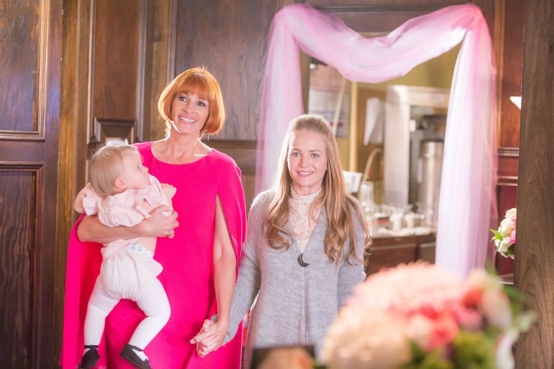 Feliz Día de la Madre : Foto Julia Roberts, Britt Robertson