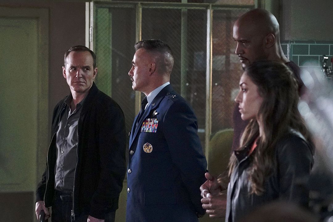 Agentes de S.H.I.E.L.D. : Foto Henry Simmons, Clark Gregg, Adrian Pasdar, Natalia Cordova-Buckley