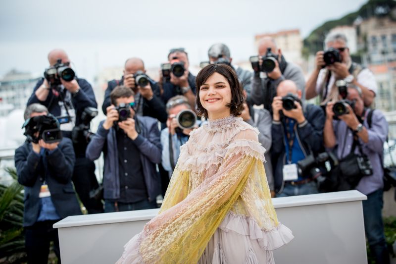 La bailarina : Cobertura de revista