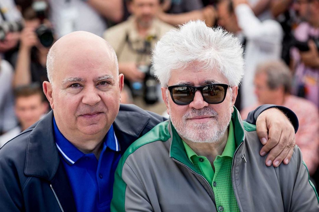 Julieta : Cobertura de revista Pedro Almodóvar