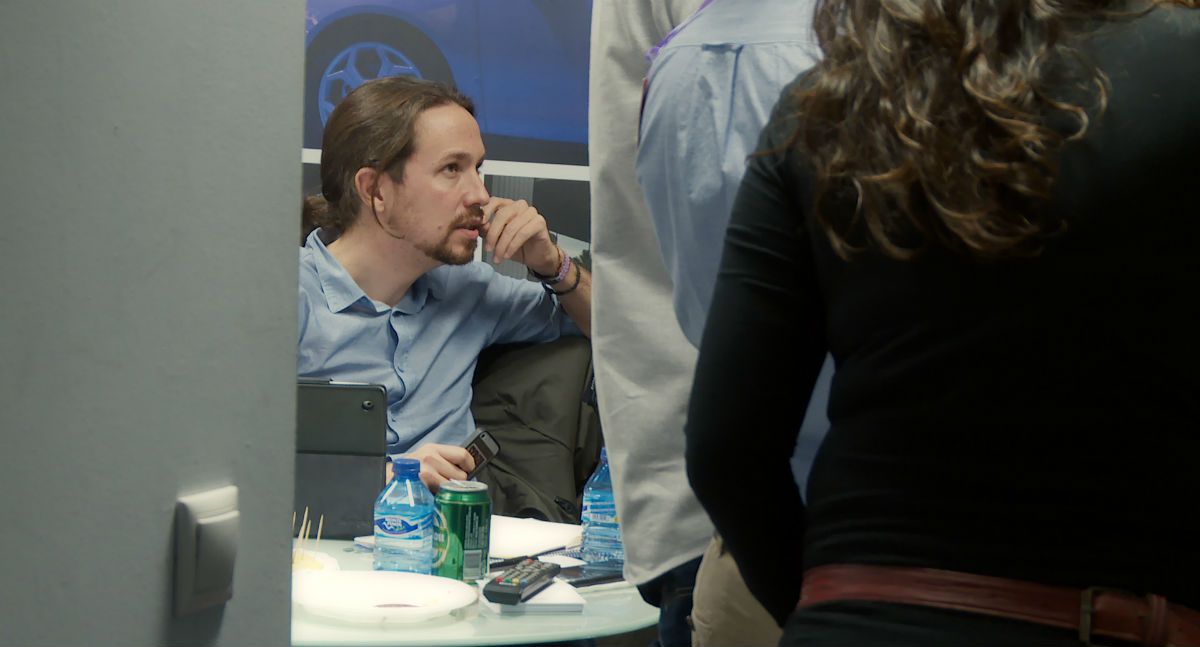 Política, Manual de Instrucciones : Foto