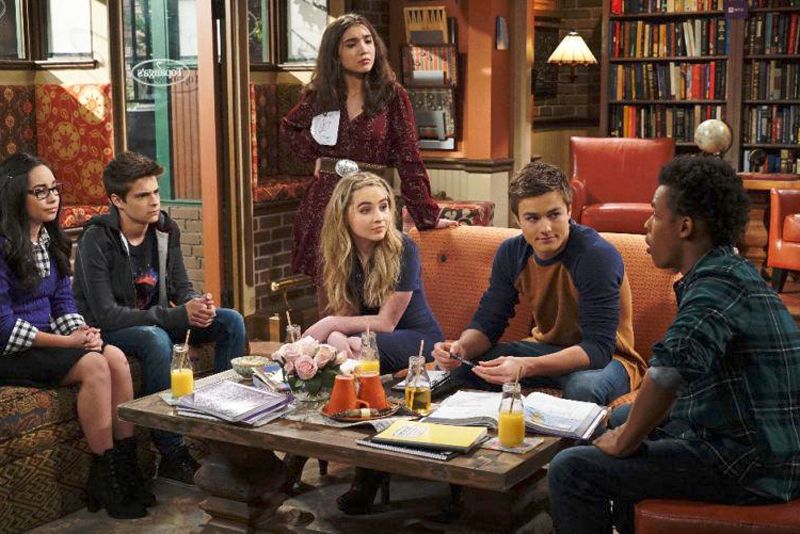 El mundo de Riley : Foto Sabrina Carpenter, Peyton Meyer, Ceci Balagot