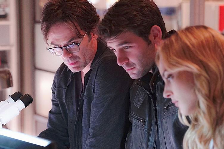 Foto Nora Arnezeder, Billy Burke