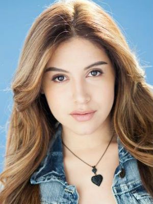 Póster Cinthya Carmona