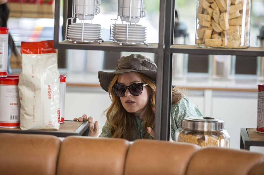 Espiando a los vecinos : Foto Isla Fisher