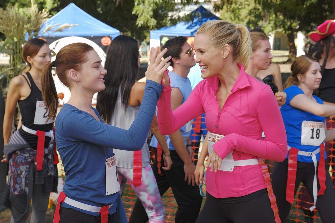 Foto Meg Donnelly, Leslie Bibb