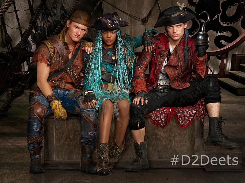 Descendientes 2 : Foto Thomas Doherty, China Anne McClain