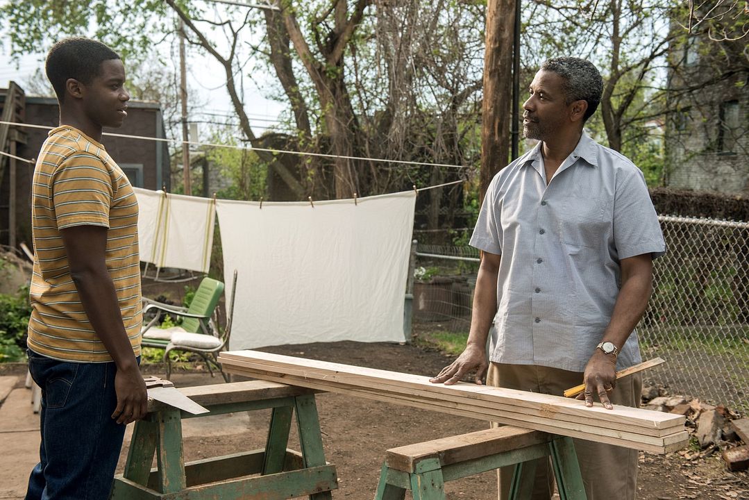 Barreras : Foto Denzel Washington, Jovan Adepo