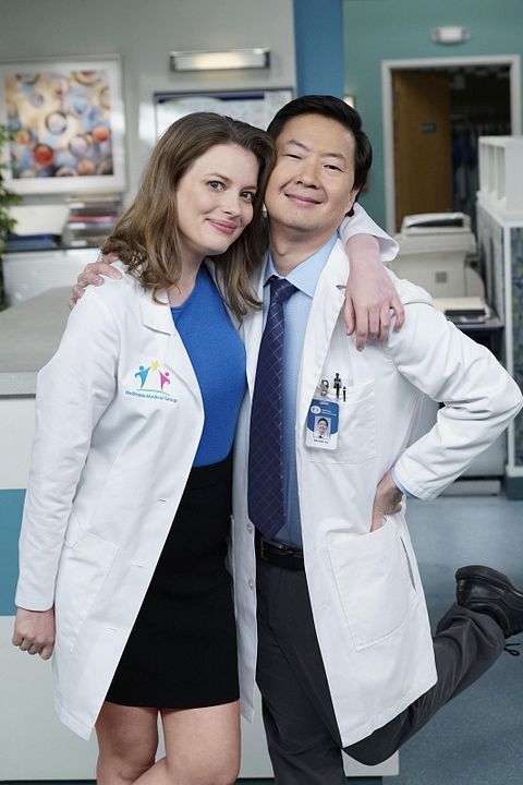 Dr. Ken : Foto Ken Jeong, Gillian Jacobs