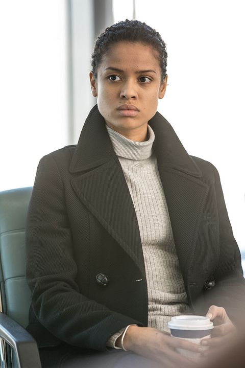 Sola contra el poder : Foto Gugu Mbatha-Raw