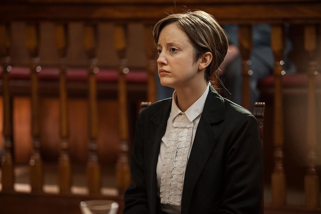 Guardián y verdugo : Foto Andrea Riseborough