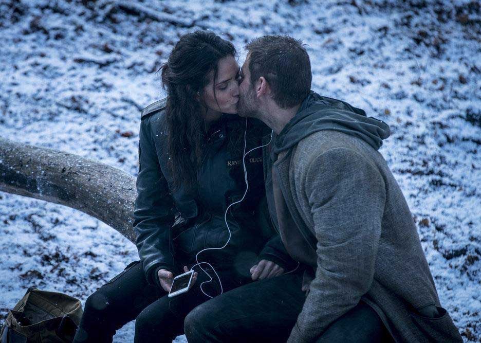 Emerald City : Foto Oliver Jackson-Cohen, Adria Arjona