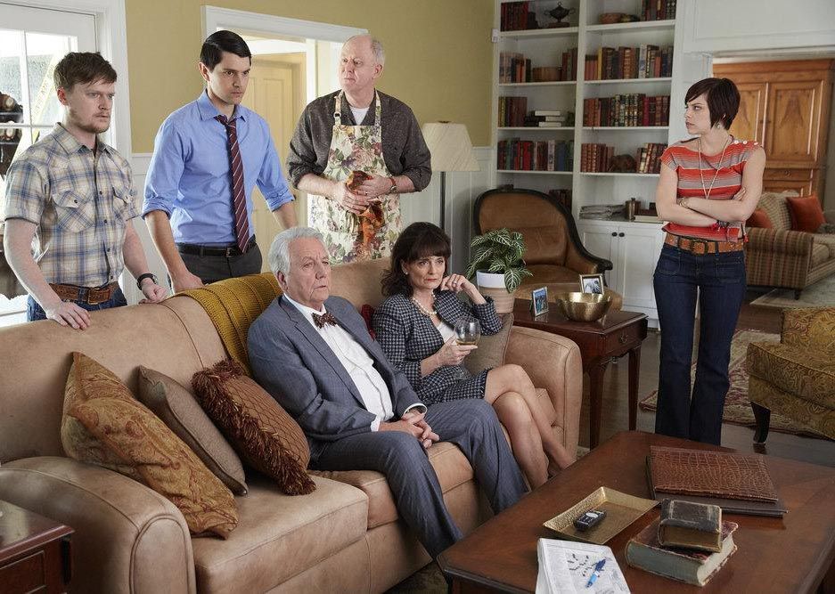 Foto John Lithgow, Krysta Rodriguez