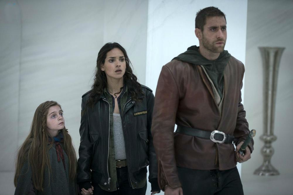 Emerald City : Foto Oliver Jackson-Cohen, Adria Arjona