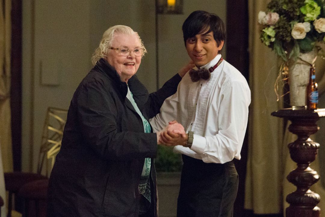 Mesa 19 : Foto June Squibb, Tony Revolori