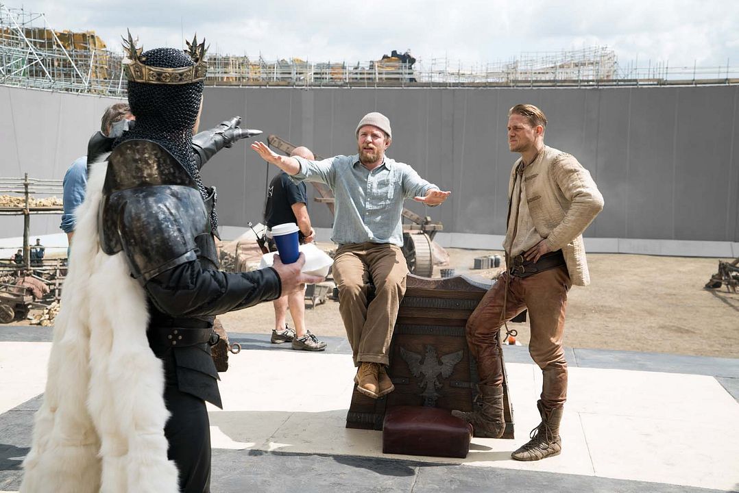 Rey Arturo: La leyenda de la espada : Foto Charlie Hunnam, Guy Ritchie