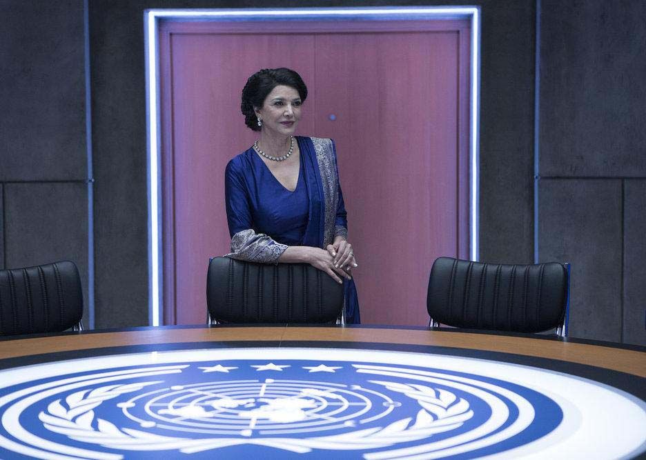 La expansión : Foto Shohreh Aghdashloo