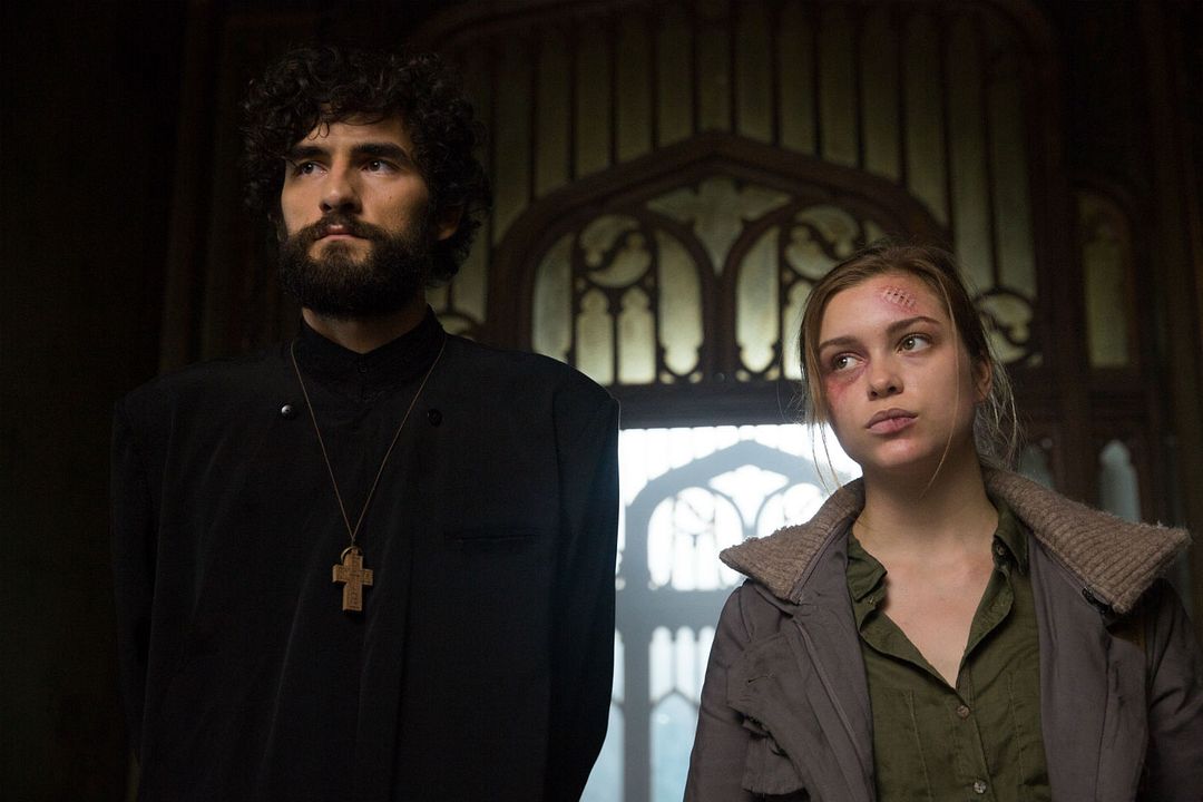 Crucifixión : Foto Sophie Cookson