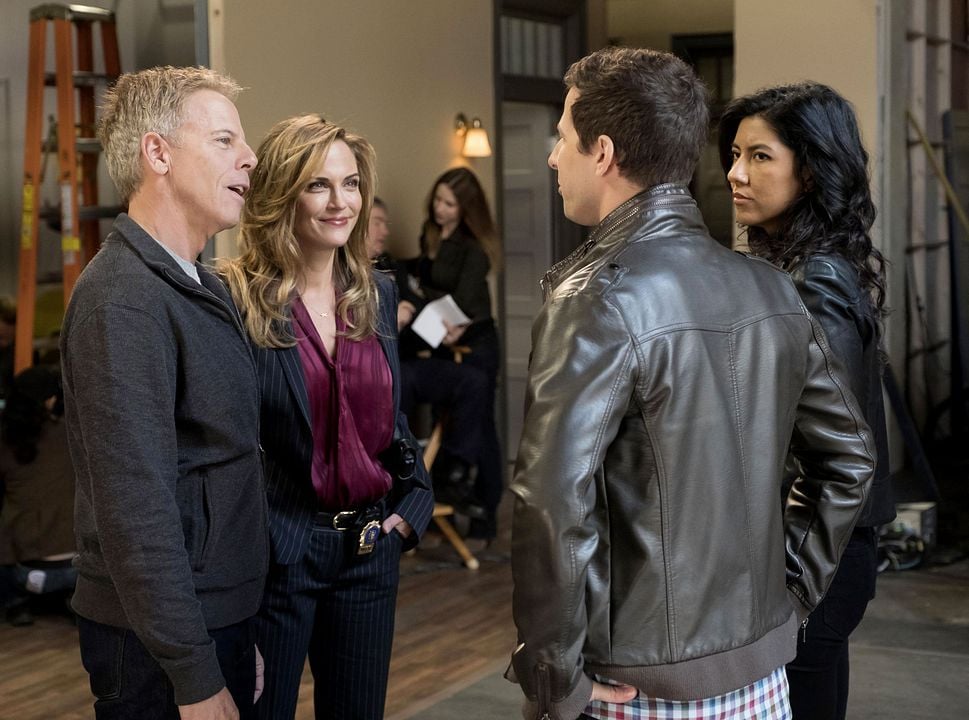 Brooklyn, Precinto 99 : Foto Andy Samberg, Stephanie Beatriz, Greg Germann