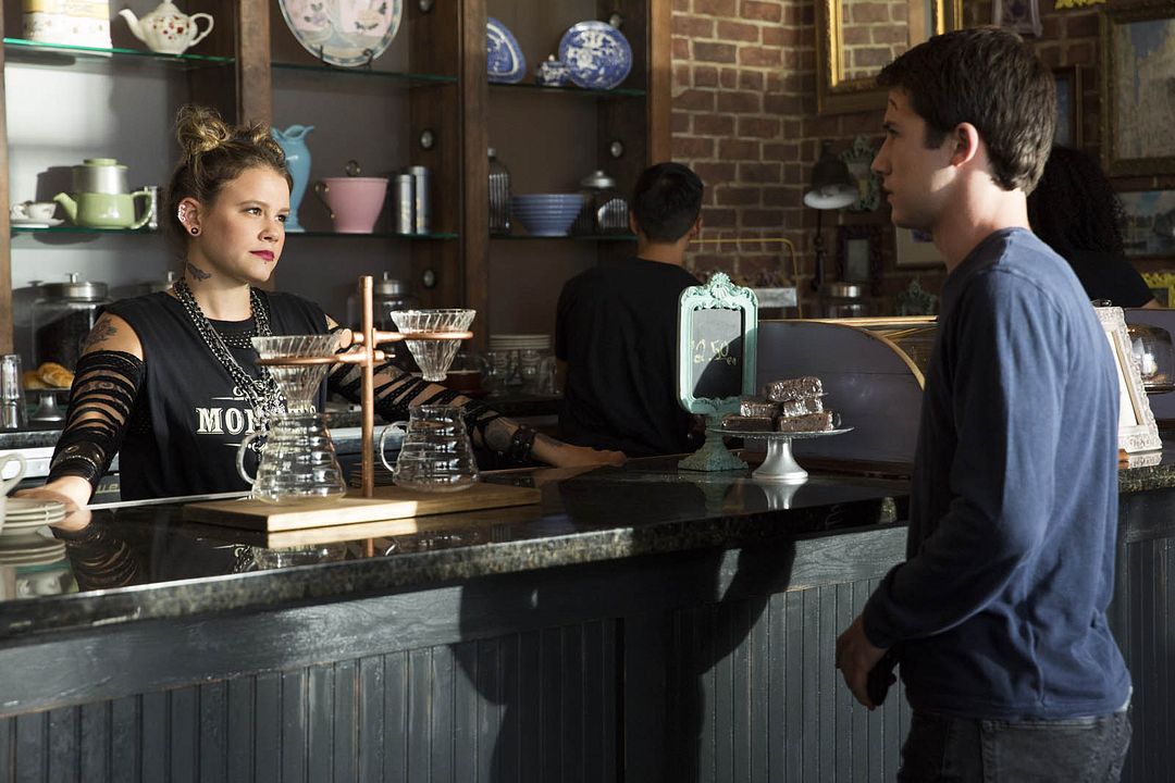 13 Reasons Why : Foto Dylan Minnette, Sosie Bacon