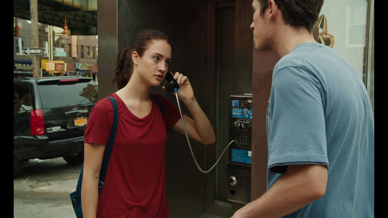 Tramps : Foto Callum Turner, Grace Van Patten