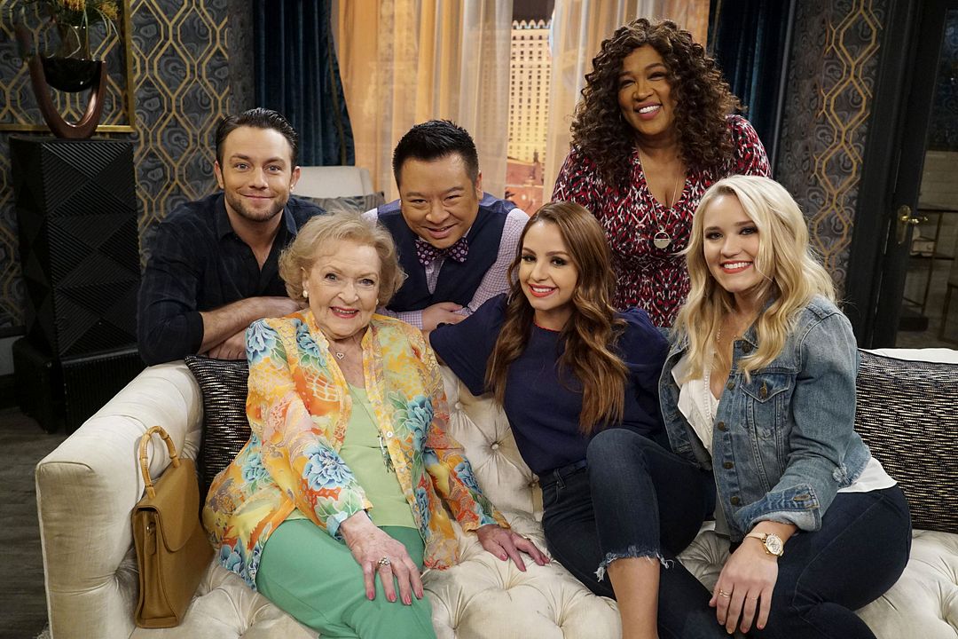 Foto Aimee Carrero, Betty White, Emily Osment