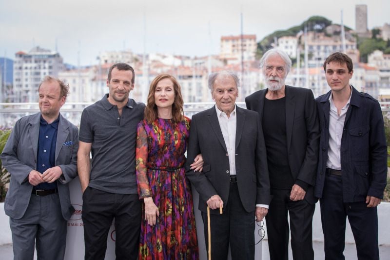 Un final feliz : Cobertura de revista Mathieu Kassovitz, Franz Rogowski, Jean-Louis Trintignant, Toby Jones, Isabelle Huppert