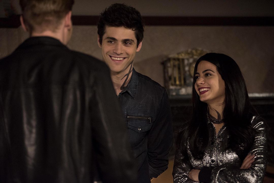 Shadowhunters : Foto Emeraude Toubia