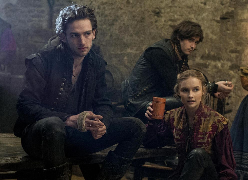 Foto Laurie Davidson, Olivia DeJonge