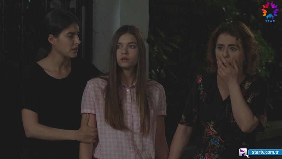 La señora Fazilet y sus hijas : Foto