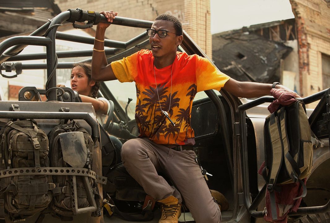 Transformers: El último caballero : Foto Jerrod Carmichael, Isabela Merced
