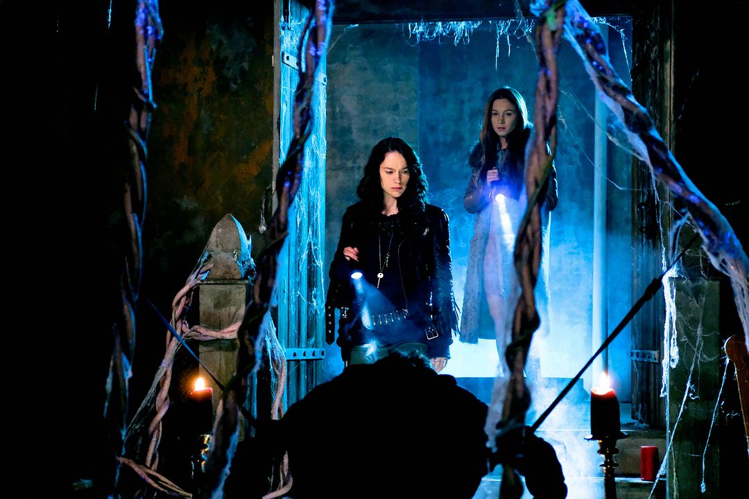 Wynonna Earp : Foto Melanie Scrofano